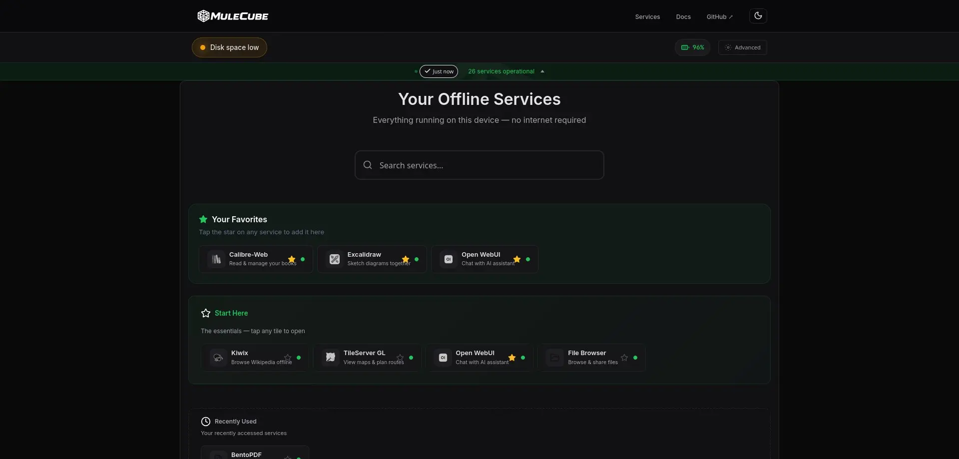 MuleCube dashboard in Simple mode showing clean interface with favorites, essential services, and status indicators